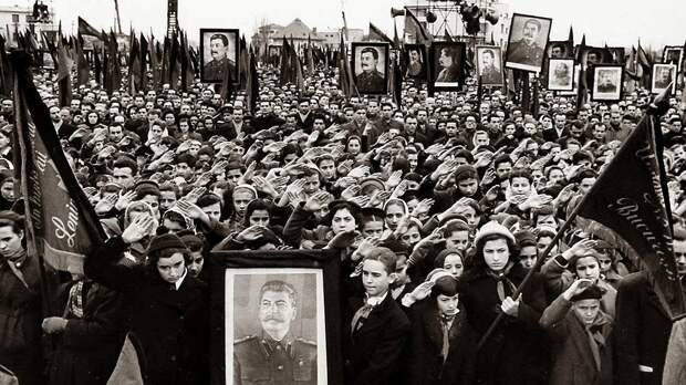 Stalin-umer.-Gore-narodnoe.jpg
