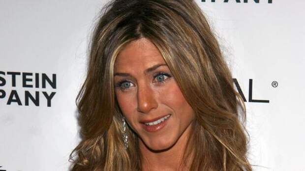 «Любимый!» Дженнифер Энистон трогательно поздравила бойфренда с праздником