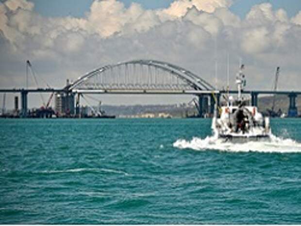 Адмирал ВМС Украины призвал готовиться к блокаде Керченского пролива