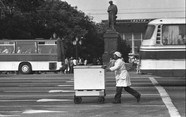 Жизнь Советского Союза в фотографиях. 1980-е — 1