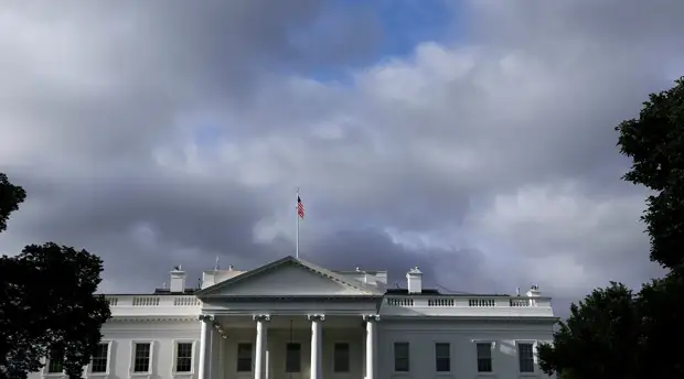 «Стоит ждать сюрпризов»: как отмена очередных дебатов между Трампом и Байденом может повлиять на предвыборную кампанию