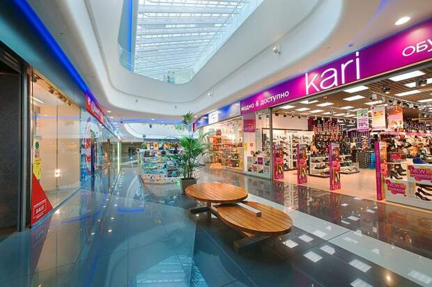 В торговых центрах много товаров, которые вы захотите купить. / Фото: vodny-mall.ru