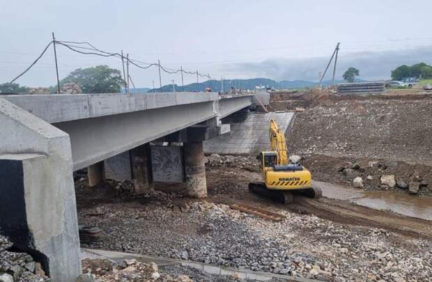 В Приморье осенью запустят движение по отремонтированному мосту