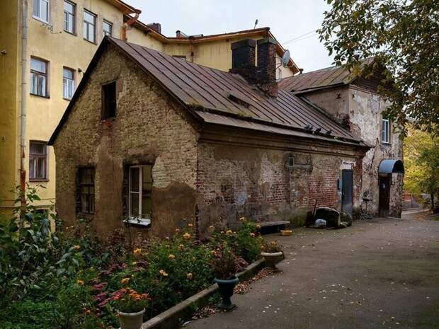 Самый старый жилой дом в России