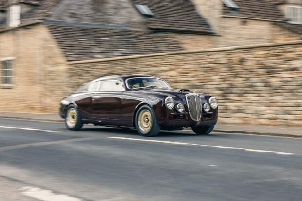 Рестомод Lancia Aurelia Outlaw European CSL на 300 лошадиных сил