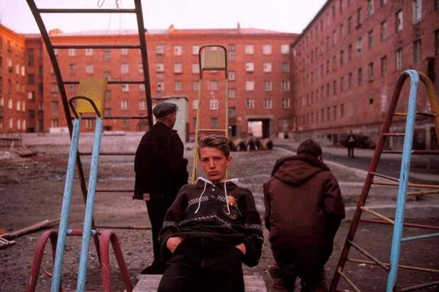 Фотографии России в 90-е, Россия в 90-е, Лиз Сарфати, Lise Sarfati
