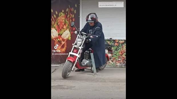 Video: 923d57dd71dfce6ad18d18a1043400b5.mp4