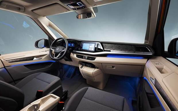 Новые Volkswagen Multivan уже доступны в РФ: называем цены