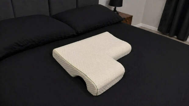 Подушка для сна на боку с выемкой под рукой: проверка memory foam