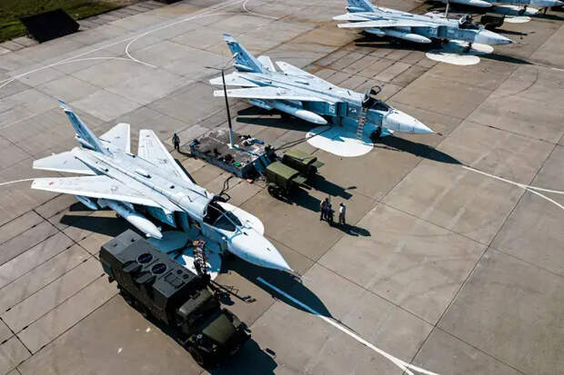 Британия не хочет вводить войска в Сирию, но планирует добиваться закрытия российских военных баз