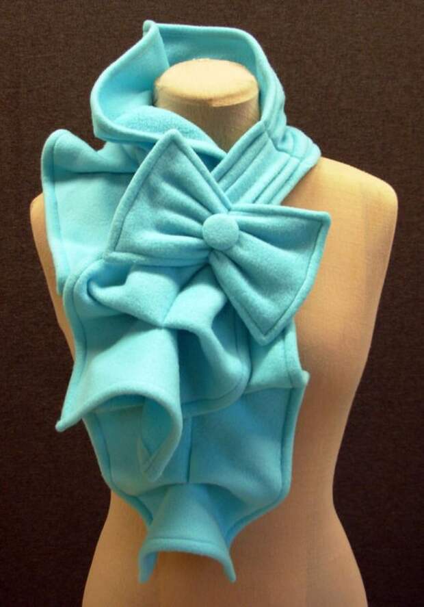 Fleece ruffled bow scarf: 