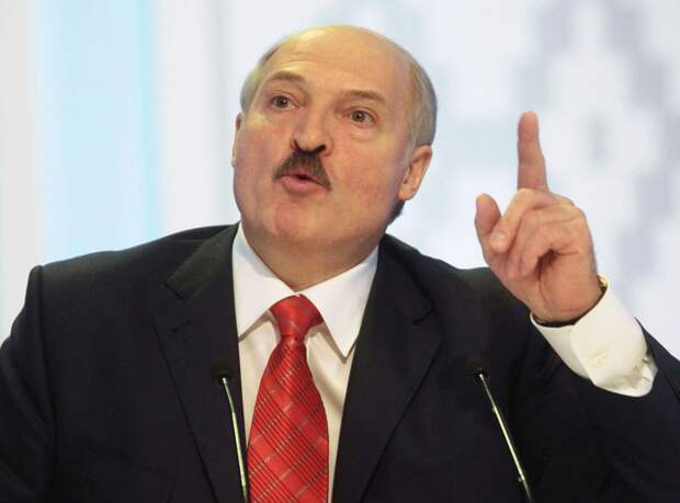 Лукашенко готов провести досрочные выборы, но параллельно с американцами