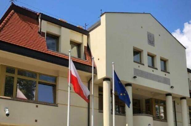 Не жирновато для страны, от которой Россия не видела ничего, кроме проблем? калининградское консульство закрыто мелочь