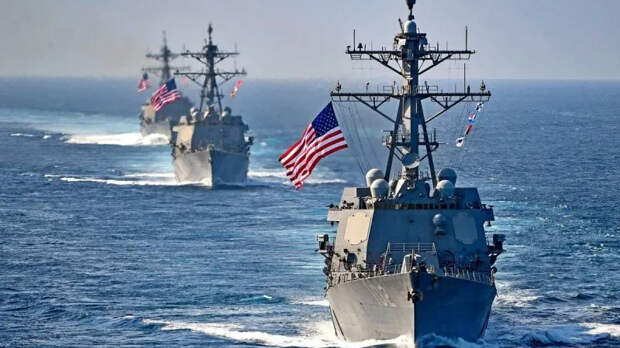 «Они были наркотеррористами»: США показали летальный удар по лодке в море