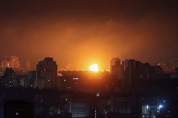 В Киеве прогремели взрывы