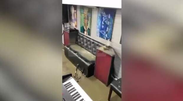 В Уфе второй «потоп»: канализацией залило магазин винила — общий ущерб свыше 4 млн руб.