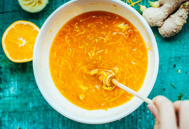 Вкуснейший handmade сироп, повышающий иммунитет из меда имбиря и куркумы Вкуснейший handmade сироп, повышающий иммунитет из меда имбиря и куркумы