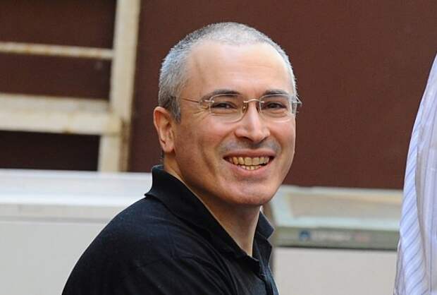 Как Михаил Ходорковский платит за работу в Открытой России