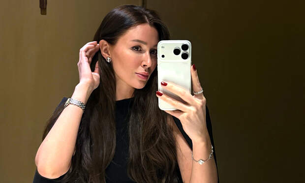 «От любого громкого звука мы подпрыгивали»: Анна Заворотнюк рассказала, как бежала из Дубая в Москву