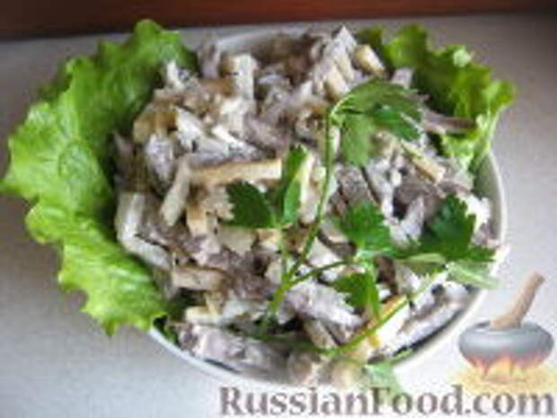 Фото к рецепту: Сырный салат с сердцем
