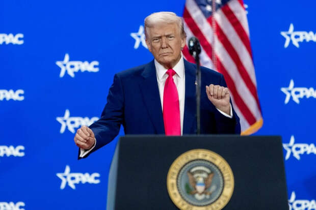 Трамп принял в подарок от Мачадо медаль Нобелевской премии мира