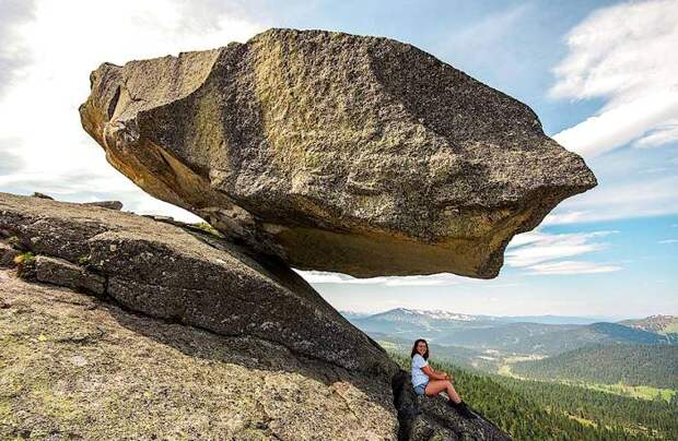 Загадка их балансировки до сих пор не раскрыта. /Фото: travelask.ru