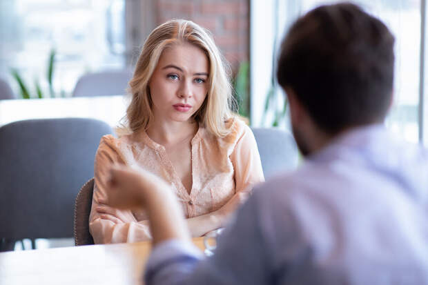 В России 47% жителей заявили, что грязная обувь отпугнет их на первом свидании