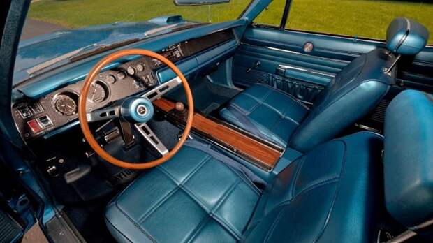 Dodge Charger Daytona 1969 — первый гоночный автомобиль NASCAR, преодолевший рубеж скорости в 200 миль/ч