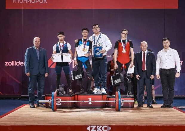 Тяжелоатлеты из Адыгеи привезли медали всех достоинств с первенства России