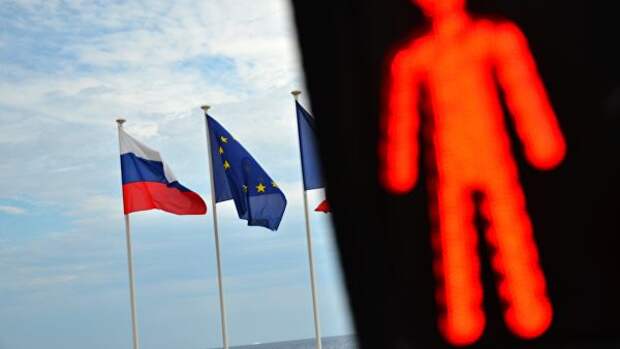 Флаги России и ЕС на набережной Ниццы