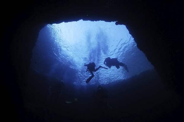 Ученые исследовали самую глубокую в мире голубую дыру Таам Джа в Мексике