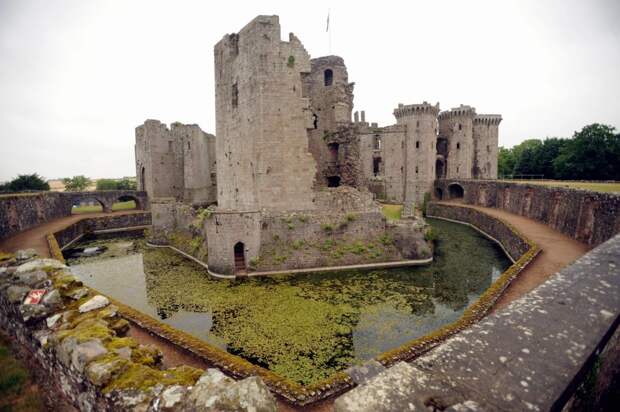 Замки Англии: Раглан (Raglan Castle)