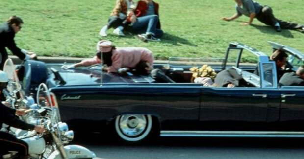 Автомобиль президента Кеннеди во время убийства