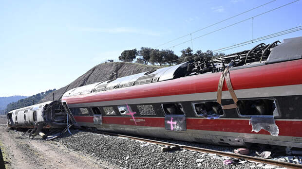 В Испании число погибших в железнодорожной катастрофе выросло до 43