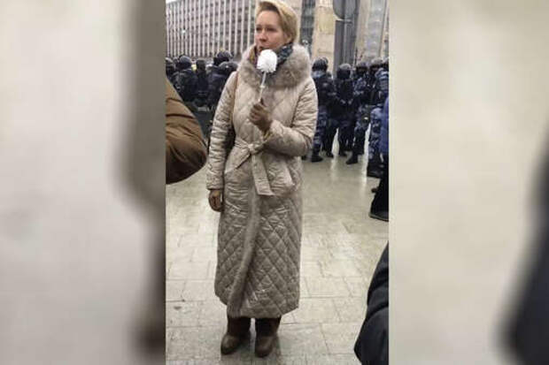 Телеведущая Лазарева призналась, что может написать книгу