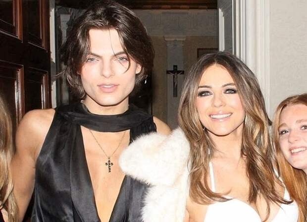 «Вот это встреча года — настоящий взрыв!»: Элизабет Хёрли в 60 лет повторила культовый образ девушки Бонда