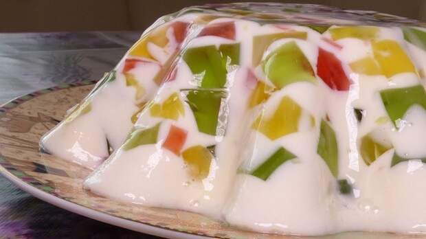 Фото к рецепту: Торт битое стекло