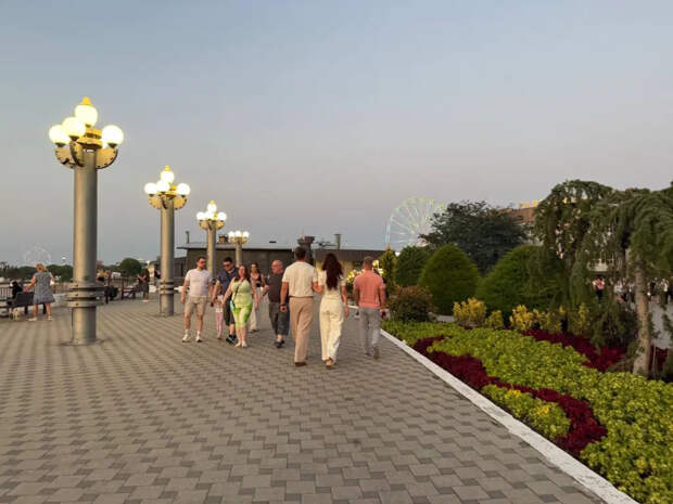 Успейте запрыгнуть в последний вагон весенней фортуны: звезды назвали четыре знака, которым до конца мая будут открываться все двери