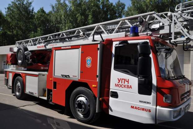 Приехавший пожарный наряд быстро потушил пламя/M24.ru