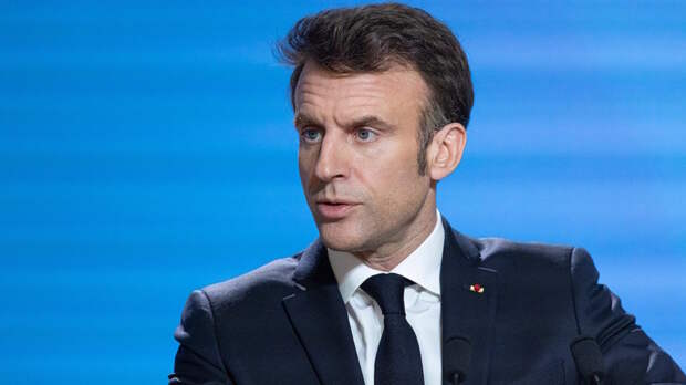 Макрон предложил странам Арктики провести военные учения