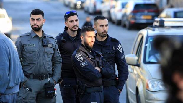 Полиция Израиля проводит рейд в офисах телеканала Al Jazeera