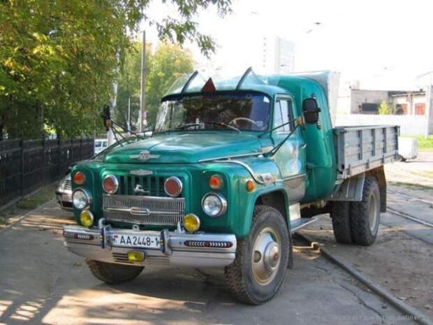 Внешний вид этого «ГАЗона» - просто мечта многих советских водителей. | Фото: yaplakal.com.