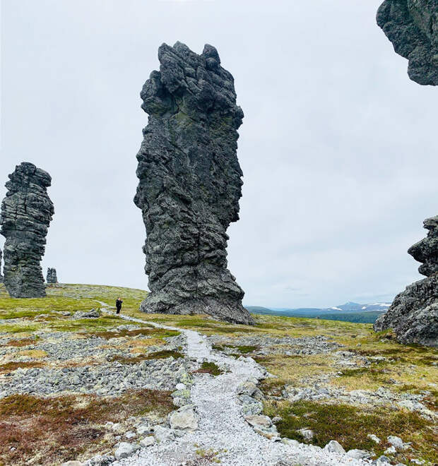 Маньпупунер: загадочные каменные великаны на Урале (ФОТО)