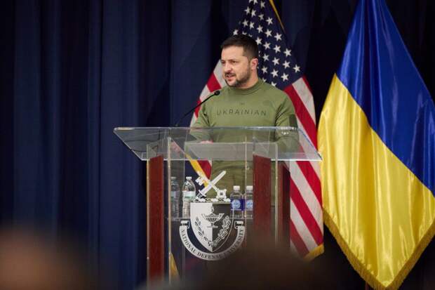 Украинские чиновники обеспокоены методами общения Зеленского с Байденом