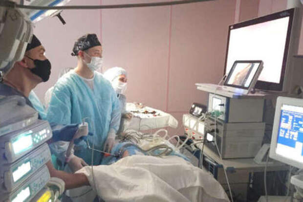 Орешек в бронхах: спасение малышки в Петербурге