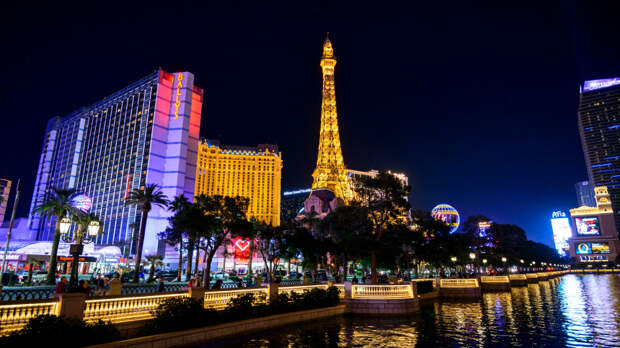 Город Грехов: как устроены жизнь и секс-рынок в Лас-Вегасе