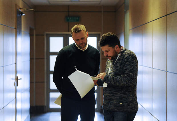 Навальный «захромал»… Волков дает россиянам еще один шанс… Последние новости из либерального «штаба»...