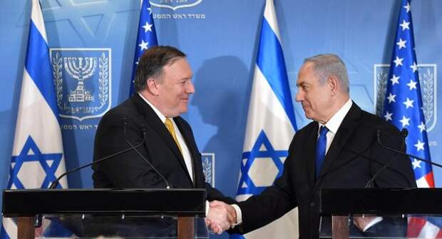 Госсекретарь США Майк Помпео (слева) и Биньямин Нетаньяху
