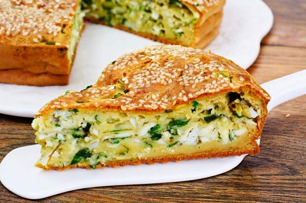 Пирог получается вкусным и сытным. / Фото: fb.ru