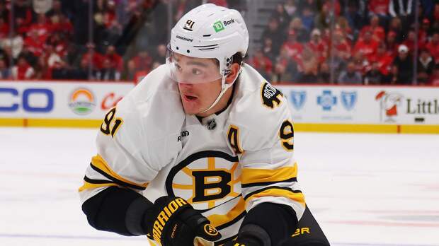 Шайба Дорофеева не спасла «Вегас» от поражения в матче с «Бостоном», Задоров поучаствовал в победном голе